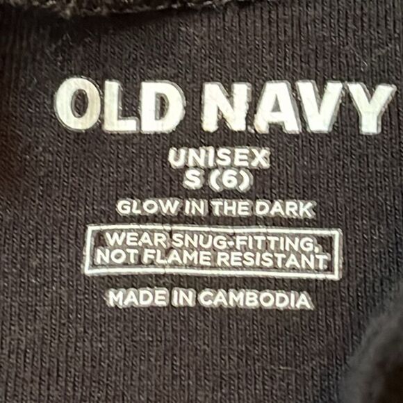 Old Navy glow in the dark skeleton onesie size small/6 - Picture 4 of 4